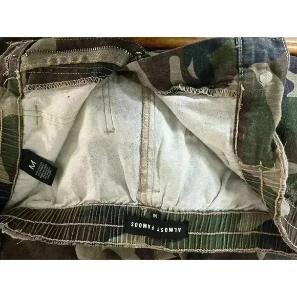 Almost Famous Crave Fame Juniors' High-Rise Utility Cargo Skater Pants‎ size M - Picture 4 of 11